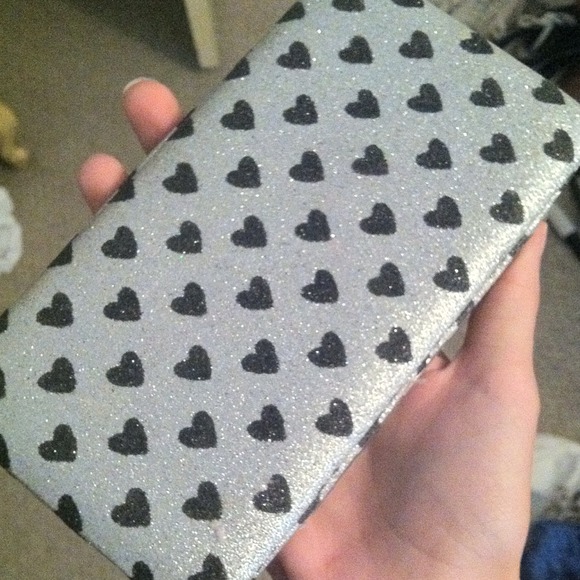 Rue 21 clutch wallet