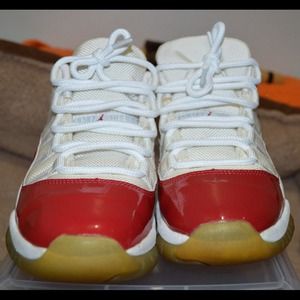 Nike Air Jordan 11 Retro Low Cherry Size 4.5y