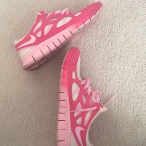 Pink runs