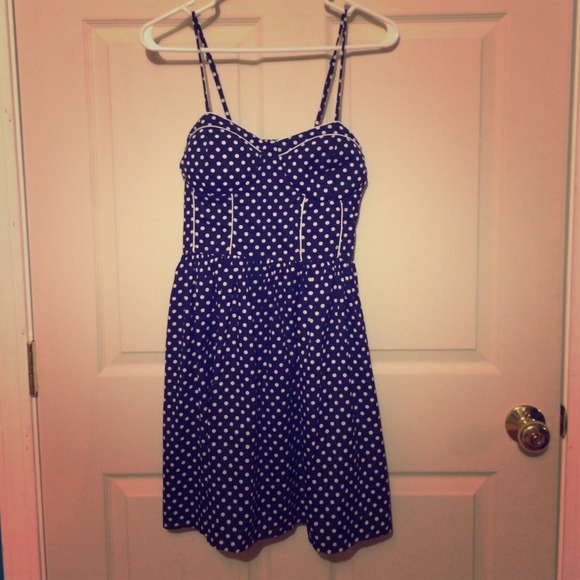 Beautiful retro navy polkadot dress - Picture 1 of 1