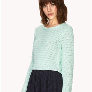 🎈 SOLD🎈 Forever 21 Easy Cropped Sweater in Mint