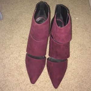 Steve Madden pointy toe heels... BRAND NEW