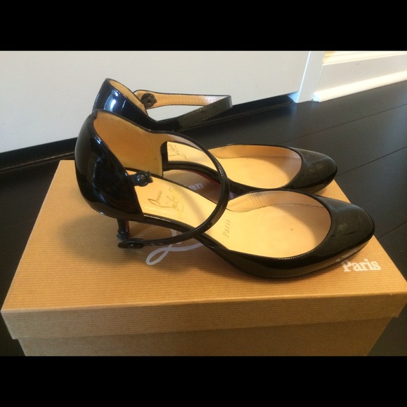 Christian louboutin patent leather Mary Jane. - Picture 2 of 2