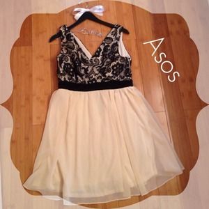 ✨Asos maternity dress✨