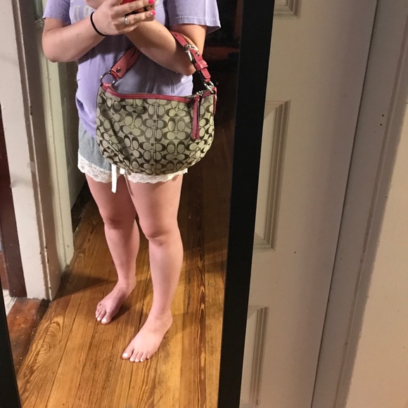 Authentic Coach Handbag - Picture 5 of 6