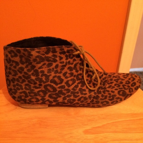 Leopard ankle boots - Picture 1 of 4