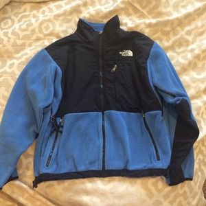 Women's North Face fleece in blue!