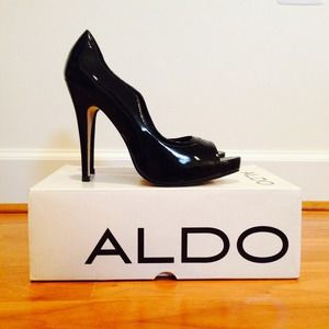 New Aldo Demar black patent peep toes