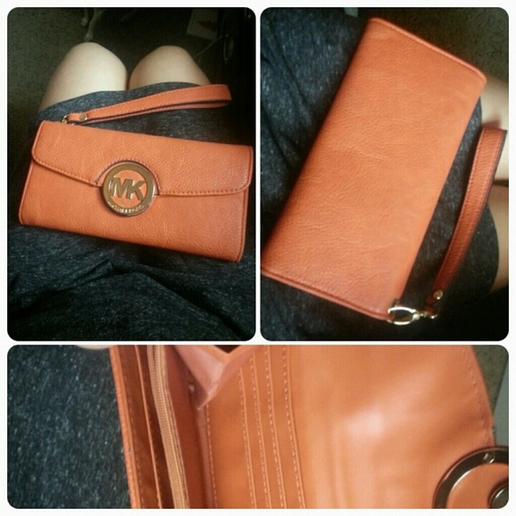 SALE! Reduced for today! Orange wallet!