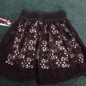 Black and cream lace skirt