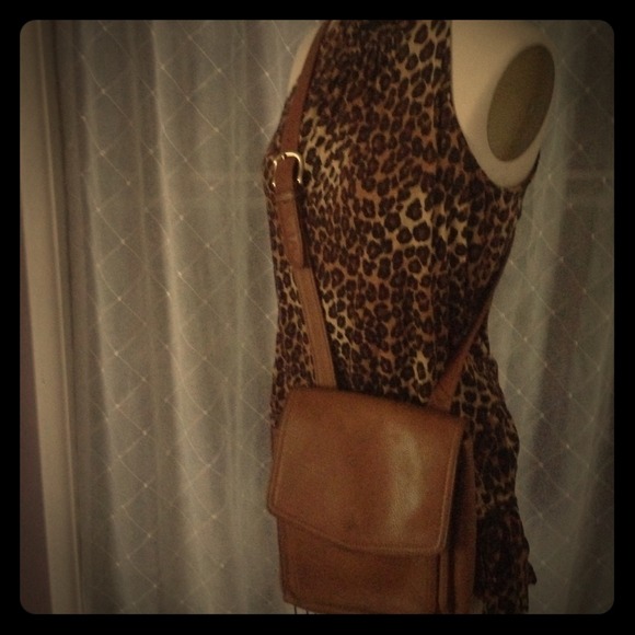 🌼🌻Fossil Leather Crossbody