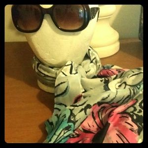 Authentic lv shaw or scarf