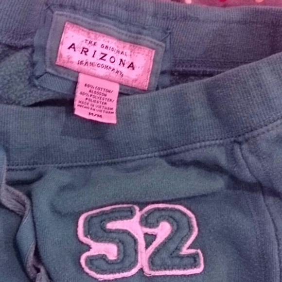 Girly green crop drawstring sweats! - Picture 2 of 2