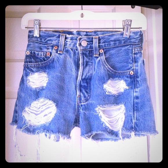 Levi High waisted cut off shorts