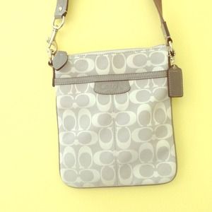 Coach Purse: over the shoulder, adjustable straps