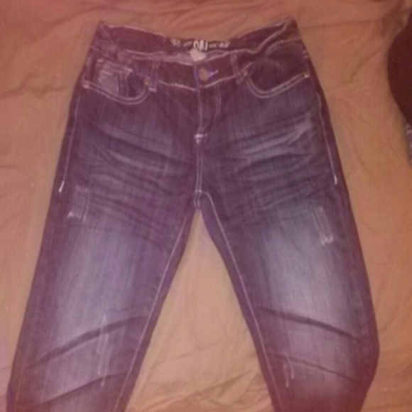 Capris - Picture 3 of 4