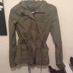 Cute army green H&M jacket