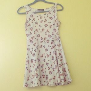 Brandy Melville Yuria Dress