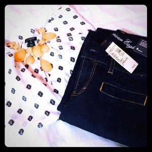 REDUCED! 🚨 NWT American Eagle Jeans Size 4