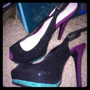 Heels worn once will negotiate