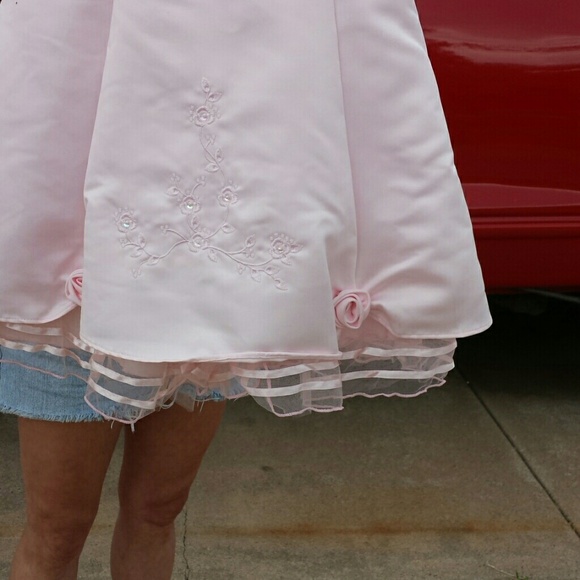 A Girls Sz. 4 - formal dress - Picture 2 of 4