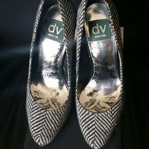 DV by Dolce Vita stripe fabric pumps size 6