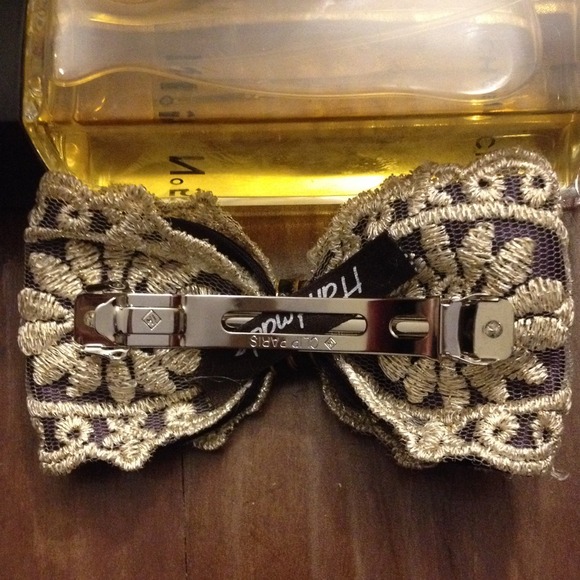 Hair clip - Picture 3 of 3