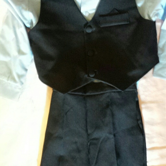 A SM boys Sz.4 formal wear - Picture 4 of 4