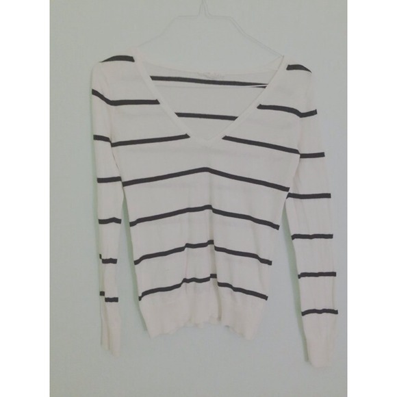 🚫SOLD🚫Striped V-Neck Sweater