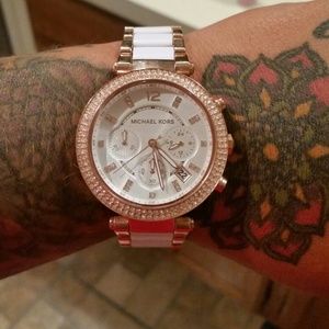 ****SOLD*****Michael Kors MK5774 WORN ONCE