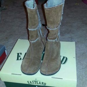 ☆REDUCED PRICE! $$$$$☆ Tan Suede boots