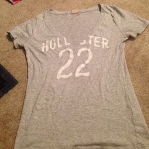 🔵Grey hollister shirt