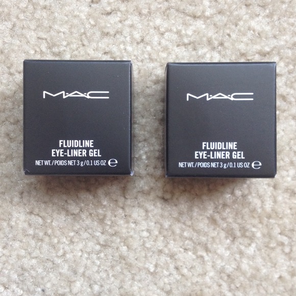 Mac Accessories - Blacktrack Gel eyeliner