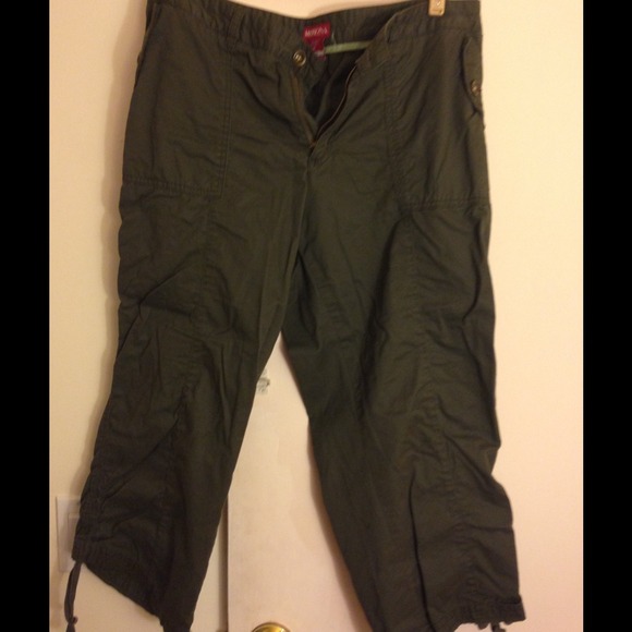 Merona Olive Green Capri Pants