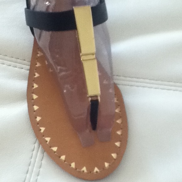 Sandals - Picture 3 of 4