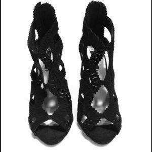 Zara black high heel shoes