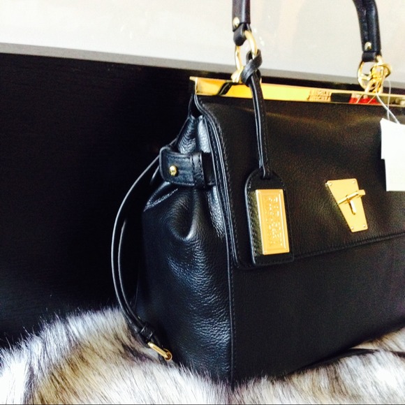 SOLD Badgley Mischka Turnlock Bag - Picture 2 of 4