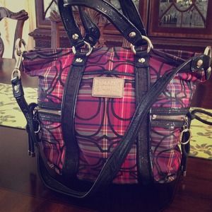 NEW! Coach Poppy Handbag 🎀🌟