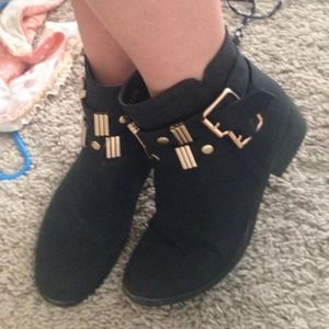 Adorable ankle boots