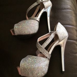 Shiny platform heels