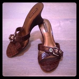 Pair size 9 Nine West wedges