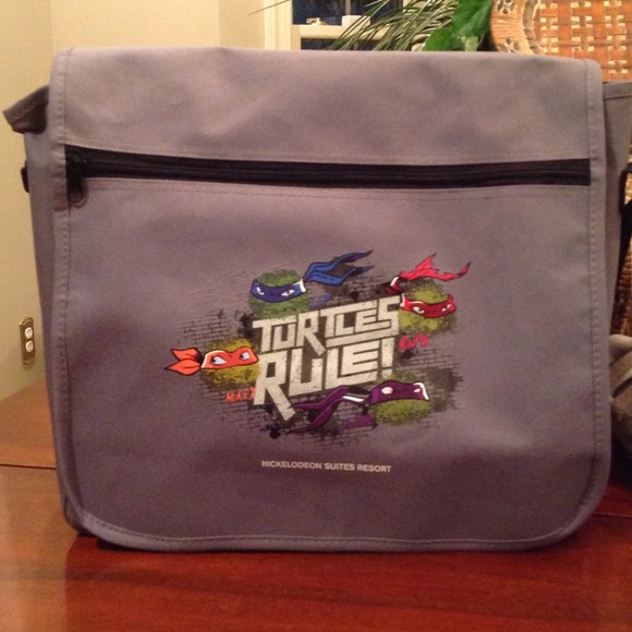 Turtles Rule! Messenger bag from Nick Hotel (TMNT)