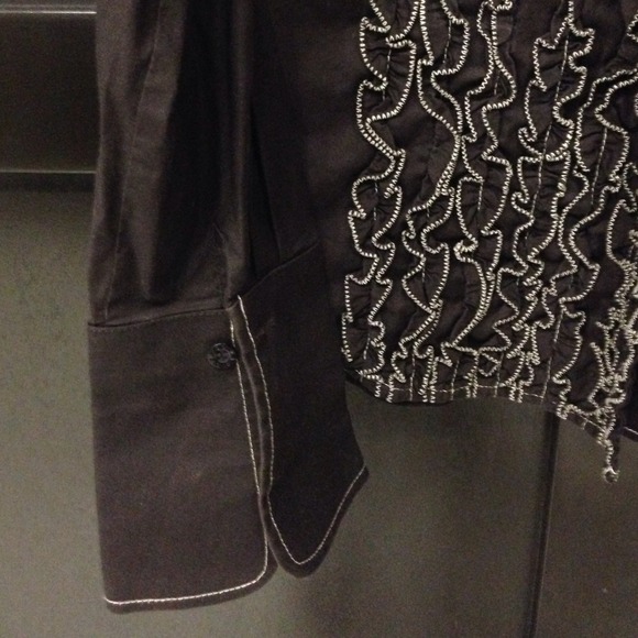 Max Studio Ruffle Top - Picture 3 of 3