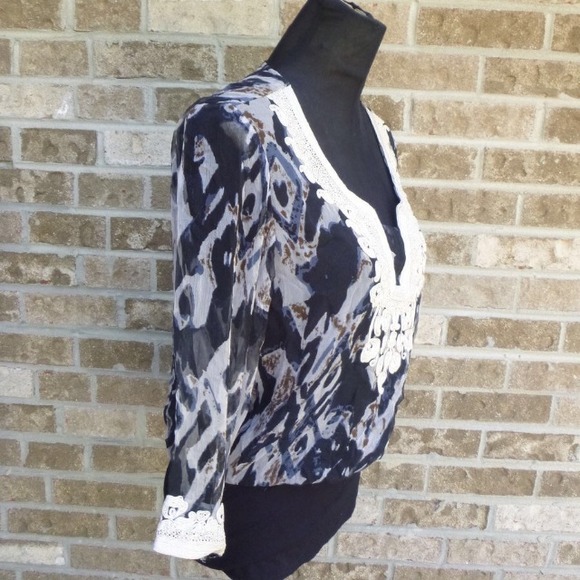 Chic Silk Thread top - Picture 2 of 4
