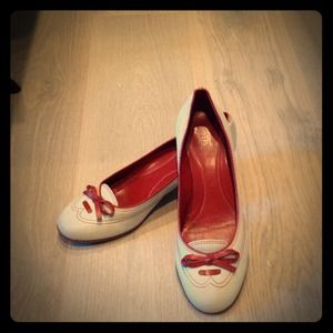 Cole Haan kitten heels