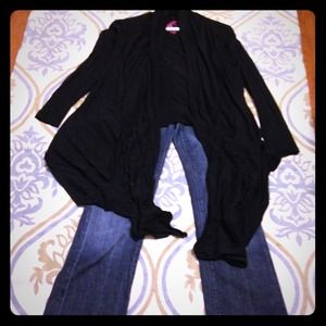 Multipurpose layering cardigan