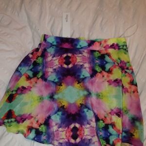LF SKIRT ON SALE RARE PATTERN WITH TAGS