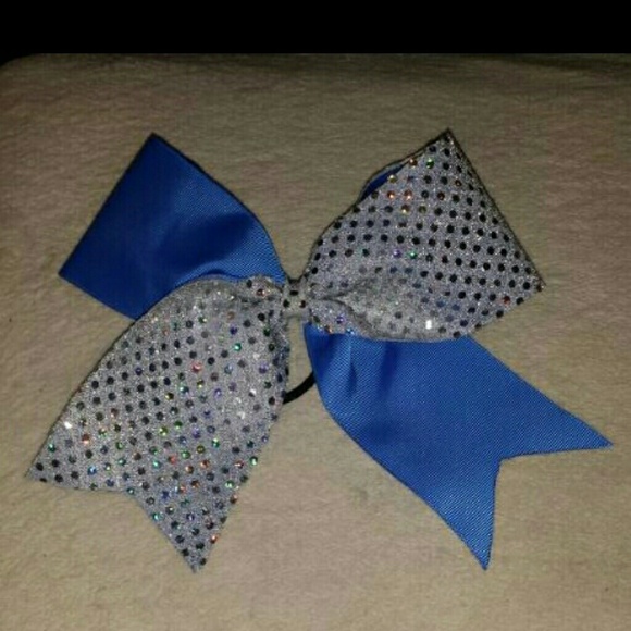 Cheer Bow