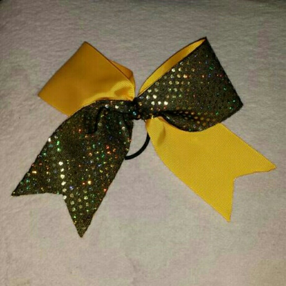 Cheer Bow