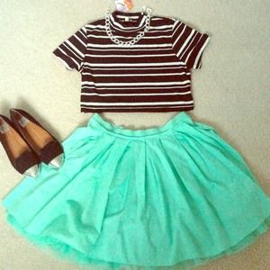 Bundle: Striped crop top & swing skirt